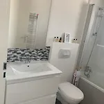 D'hotes Du Plantier Les Bains Bed and breakfast 3*